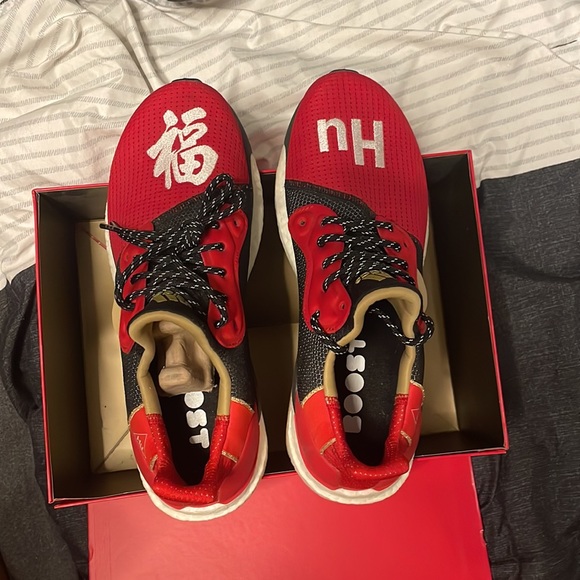 Chinese solar New Year human race sneakers, size 9 1/2. Worn 2 times - Picture 4 of 6